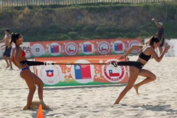 Entrenamiento de seleccionadas chilenas de Bech Volley, Pilar Mardones y Francisca Rivas en el parque deportivo Peñalolén.