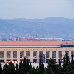 Canadians look to travel and buy property in Europe: “There is no incentive to come to the States anymore”