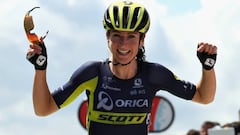 Van Vleuten subió el Izoard a ritmo del pelotón masculino