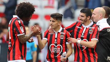 Nice's Algerian defender Youcef Atal (C) celebrates with teammates after scoring a goal during the French L1 football match between Nice (OGCN) and Strasbourg (RCSA) on March 3, 2019, at the Allianz Riviera stadium in Nice, southeastern France. (Phot