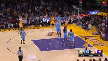 Así es la nueva perla Laker: Zubac y su doble-doble a los 19