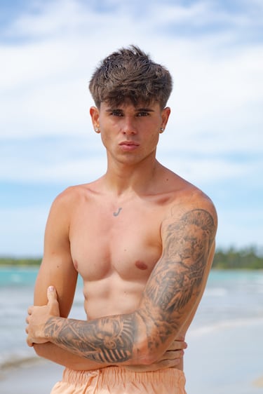 Juanjo tiene 22 años, es opositor de policía y viene de Alicante.