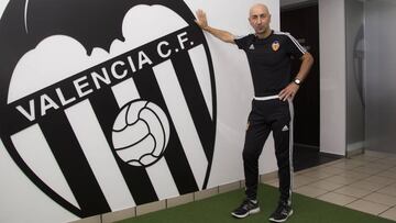 Pako Ayestarán: “A Negredo se lo ha llevado la ola del Valencia”