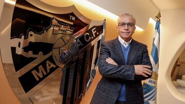 Antonio Tapia, posando en La Rosaleda.