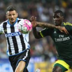 El gol de Cristian Zapata salva al Milan que gana 3-2 al Udinese