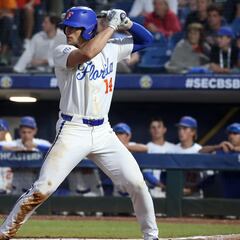 Jac Caglianone ties NCAA record with home run