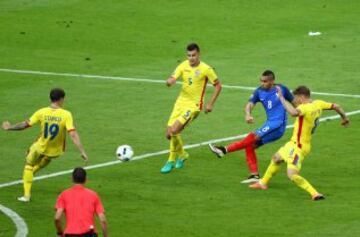 2-1. Dimitri Payet marcó el gol de la victoria para 'Les bleus'.