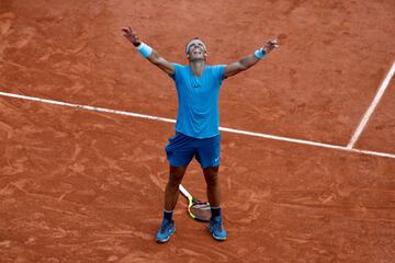 Rafa Nadal ha hecho historia tras ganar a Dominic Thiem por 6-4, 6-3 y 6-2. 