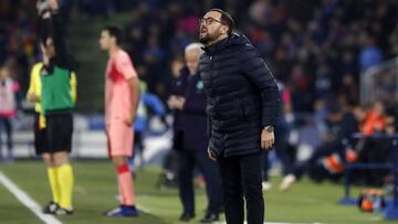 Bordalás dirige al Getafe en el partido ante el Barcelona.