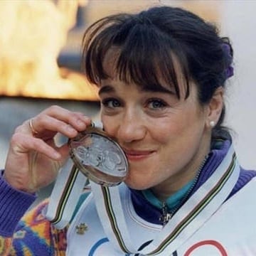 Blanca Fernández Ochoa, con su medalla olímpica. 