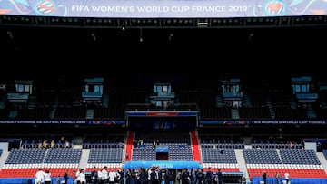 France's players take part in a field recognition at the Parc des Princes stadium in Paris, on June 6, 2019 on the eve of the opening match France vs Korea of the FIFA Women's football World Cup 2019 in France. (Photo by Lionel BONAVENTURE / AFP