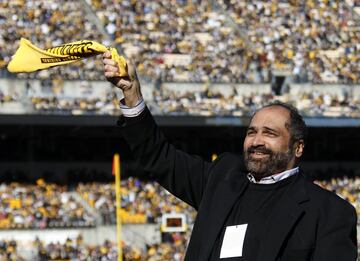 Franco Harris, corredor de Salón de Fama de la NFL.