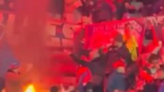Los hinchas de la U protagonizan una violenta escena en Argentina: ¡escándalo total!
