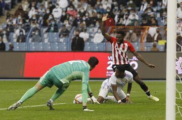 Ocasión de Iñaki Williams.