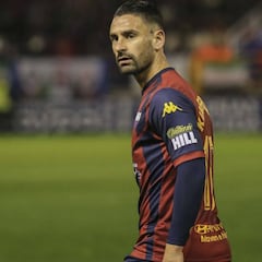 El Lugo sondea a Kike Márquez