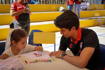 También aprovecharon para pintar con los niños.