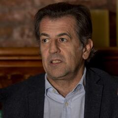 Toni Freixa: "Dos precandidatos se han reunido con Puigdemont"