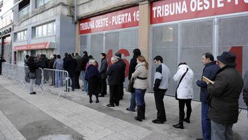 Casi 23.000 abonados esperan una respuesta del club