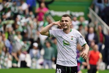 Otro de los que festejó de lo lindo al marcar el gol que sellaba la permanencia en Segunda, fue Iñigo Vicente. El centrocampista anotó el único tanto del partido contra el Eibar, tras rematar con el interior, un pase medido de Saúl García.