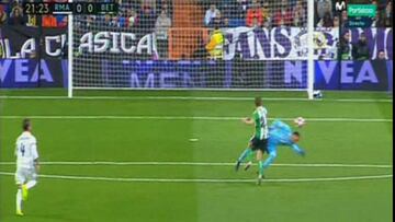 El árbitro perdonó la roja a Keylor Navas en el minuto 21