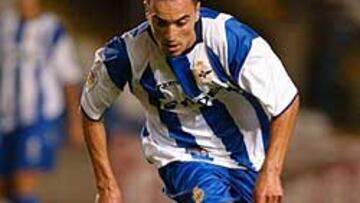 <b>FUTURO.</B> Momo es un centrocampista con un gran futuro y en el que los dirigentes y técnicos del Deportivo tienen depositada una gran confianza.