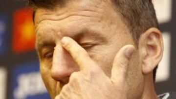 Djukic, durante la rueda de prensa en la que se anunció su destitución.