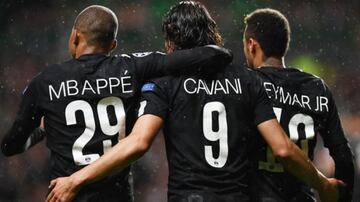 El PSG es un equipo que no figuraba en Francia, esto hasta la llegada del jaque árabe Nasser Al-Khelaifi, quien tomó el control del París Saint-Germain en 2011. Con su inversión, los parisinos cuentan con futbolistas de la talla de Neymar, Cavani, Ángel Di Maria y Kylian Mbappé. Además han contado con figuras como Zlatan Ibrahimovic y David Beckham. Desde la temporada 2012-2013, cuentan con cuatro títulos de liga consecutivos.