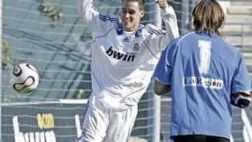 <b>A REPETIR. </b>Callejón celebra un gol ante el Ourense.