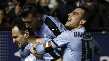 Kike, Enrich y Dani García celebran el gol del Eibar en el Sadar.