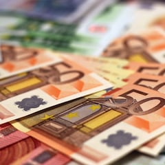 Pide un beso a una compañera y el mazo de la justicia golpea con fuerza su cuenta bancaria