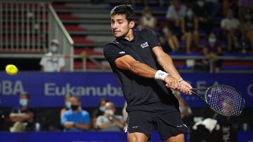 El chileno no estuvo para nada bien con su servicio -le quebraron ocho veces- y terminó cayendo sin apelación ante el ascendente Sebastián Báez.