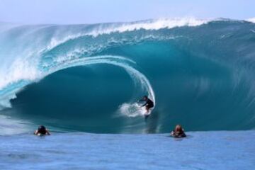 Se está rodando en Teahupoo el remake del clásico de 1991 'Point Break' o más conocido en España como 'Le llaman Bodhi'. La película de acción estadounidense está siendo dirigida por Ericson Core y protagonizada por Edgar Ramírez, Luke Bracey, Teresa Palmer y Ray Winstone.