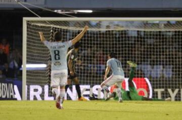 1-0. Nolito anotó el gol de la victoria en el 90'.