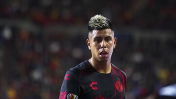 Efrain Alvarez of Tijuana during the 15th round match between Tijuana and Tigres UANL as part of the Liga BBVA MX, Torneo Apertura 2024 at Caliente Stadium on November 01, 2024 in Tijuana, Baja California, Mexico.