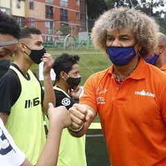 Pibe Valderrama: "Estoy dolido, pero Maradona nunca se va a ir"