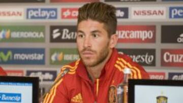 Sergio Ramos compartió conferencia de prensa con Pedro.