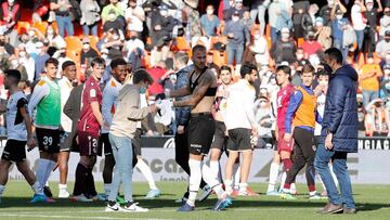 El travieso niño que saltó a Mestalla...¡A por la camiseta de Racic!