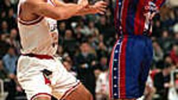 Toño Llorente jugando en el Baloncesto León, en la ACB.