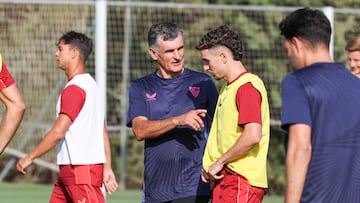 Mendilibar, con Pedrosa en el primer entrenamiento.