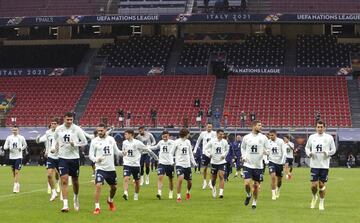 El grupo de jugadores se ejercita en San Siro.