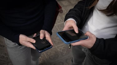 Cuidado si has perdido la conexión en tu móvil: la Guardia Civil pone en alerta a España por una nueva estafa online