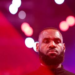 LeBron James y los Lakers son sorprendidos por un dominante Klay Thompson que lideró a Warriors