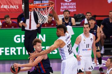 Walter Tavares, con 39 de de valoración, decisivo en la victoria blanca. El Real Madrid gana 66-78 al Barcelona y se mete en la final.