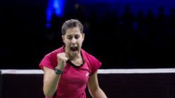 Carolina Marín celebra su victoria en el Mundial de Dinamarca.