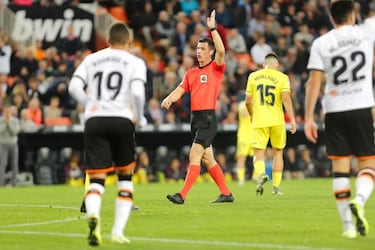 El CTA enseña al Valencia, en privado, la imagen del VAR del gol anulado a Rodrigo
