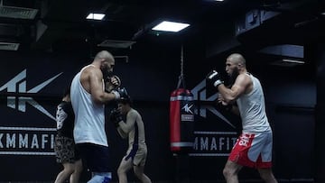 Khamzat Chimaev prepara su regreso a UFC con su ‘clon’, Khamzat Maaev