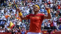 Rafa Nadal celebra un punto en un partido de Copa Davis.