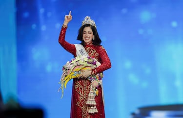 Fátima Bosch, de México, reacciona al ser coronada Miss Universo durante la 74.ª edición del certamen Miss Universo en Bangkok, Tailandia.