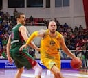 Víctor Claver y Quino Colom brillan y ganan en Rusia