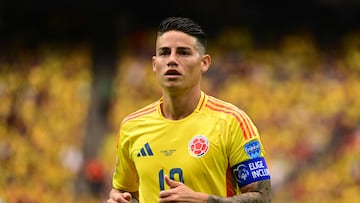 HOUSTON, TEXAS - JUNE 24: James Rodriguez of Colombia looks on during the CONMEBOL Copa America 2024 Group D match between Colombia and Paraguay at NRG Stadium on June 24, 2024 in Houston, Texas.   Logan Riely/Getty Images/AFP (Photo by Logan Riely / GETTY IMAGES NORTH AMERICA / Getty Images via AFP)